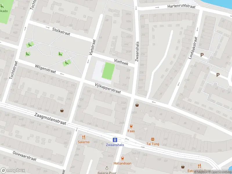 Ambulance met grote spoed naar de Vijlkapperstraat in Rotterdam