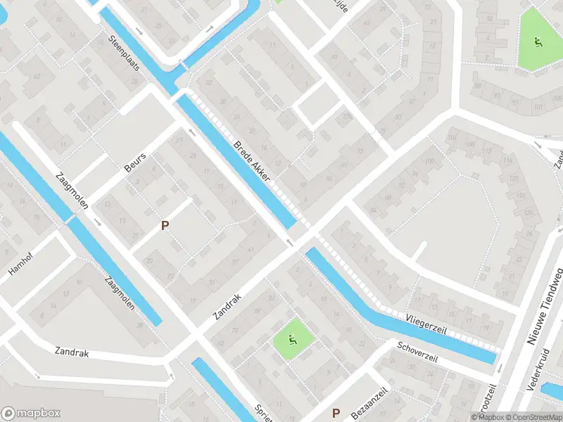 Ambulance met grote spoed naar de Brede Akker in Krimpen aan den IJssel