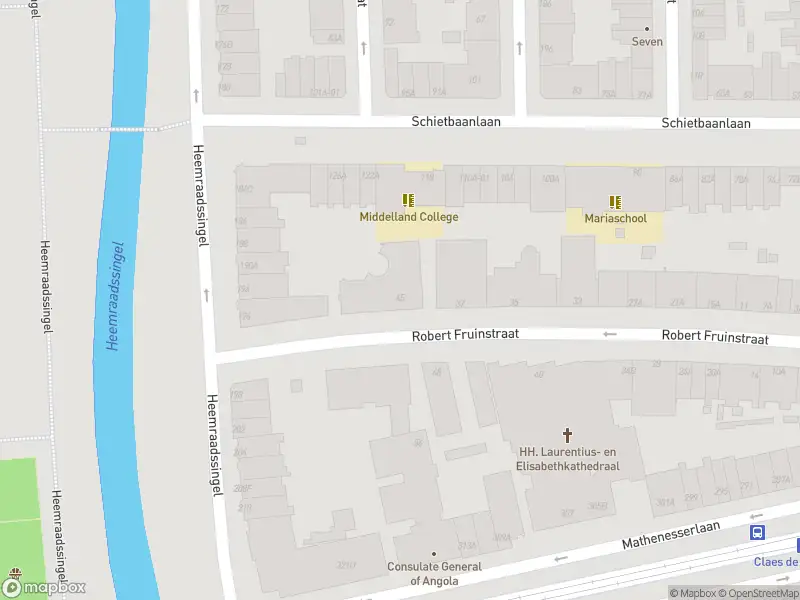 Ambulance met grote spoed naar de Robert Fruinstraat in Rotterdam