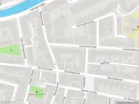 Ambulance met grote spoed naar de Kampersingel in Haarlem