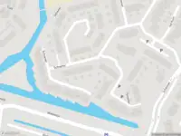 Ambulance met grote spoed naar de Schoener in Barendrecht