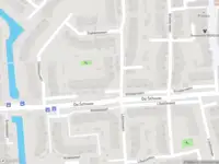 Ambulance met grote spoed naar de Slakkenveen in Spijkenisse