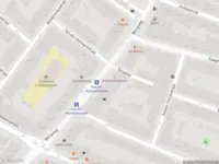 Ambulance met grote spoed naar de Bergweg in Rotterdam