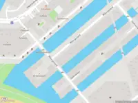 Brandweer met grote spoed naar de Wiborgeiland in Amsterdam vanwege gebouwbrand