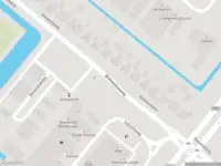 Politie met grote spoed naar de Oostweg in Zoetermeer vanwege ongeval met letsel