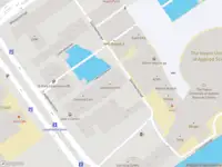 Ambulance met grote spoed naar de Leemansplein in 's-Gravenhage