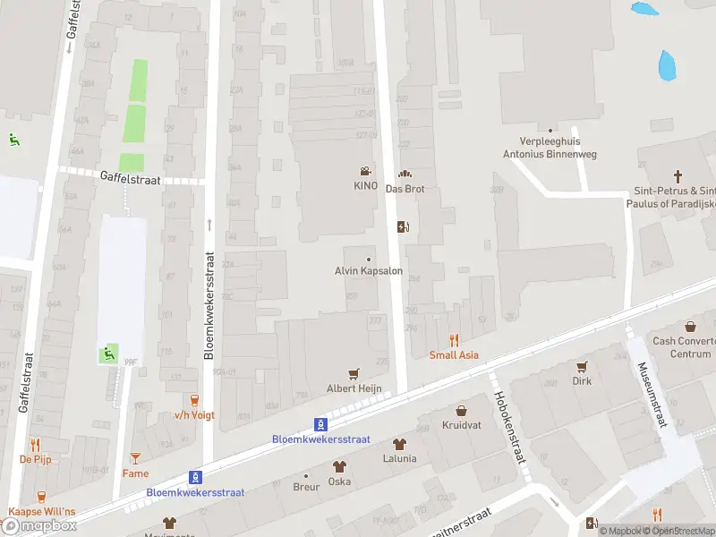 Ambulance met gepaste spoed naar de Gouvernestraat in Rotterdam