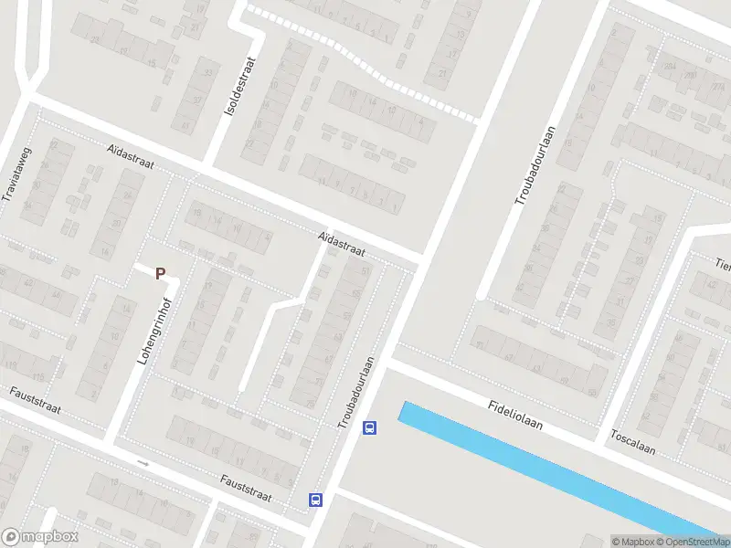 Ambulance met grote spoed naar de Troubadourlaan in Hoogvliet Rotterdam