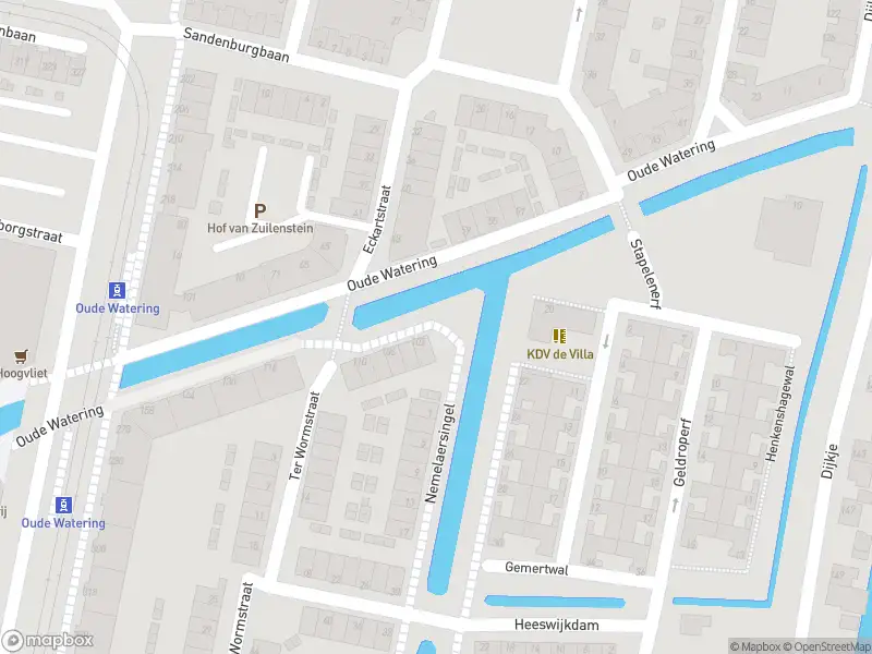 Ambulance met grote spoed naar de Oude Watering in Rotterdam