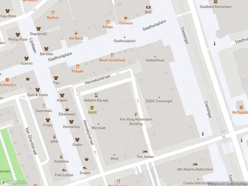 Ambulance met grote spoed naar de Sint-Luciastraat in Rotterdam