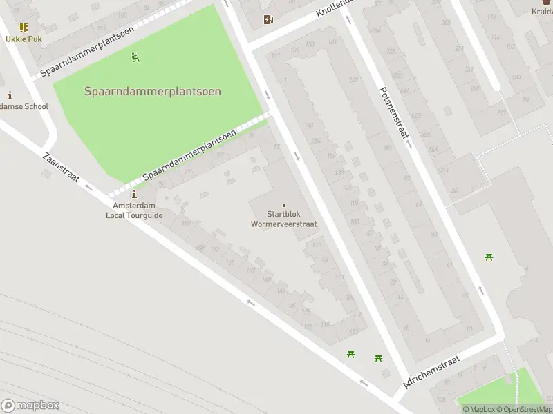 Ambulance met grote spoed naar de Spaarndammerstraat in Amsterdam