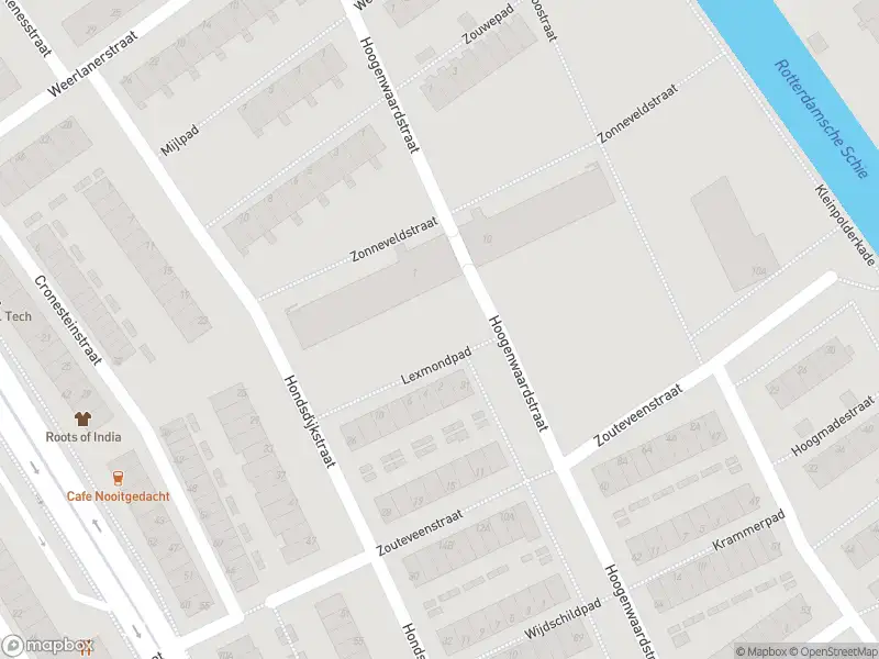 Ambulance met grote spoed naar de Hoogenwaardstraat in Rotterdam