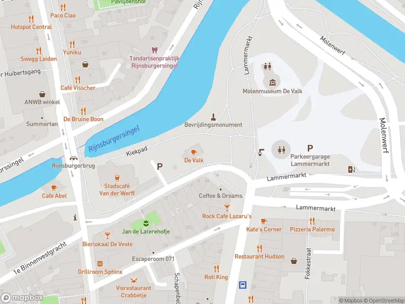 Ambulance met gepaste spoed naar de 2e Binnenvestgracht in Leiden