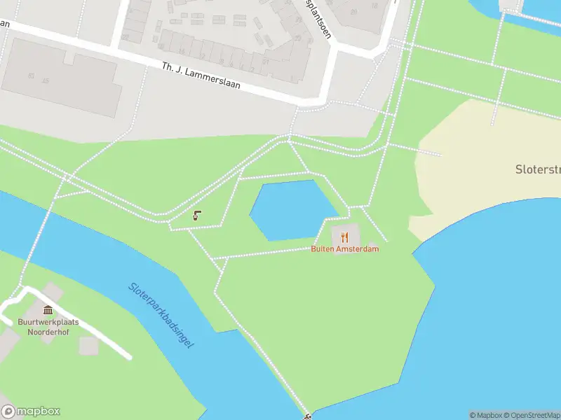 Ambulance met grote spoed naar de Th. J. Lammerslaan in Amsterdam