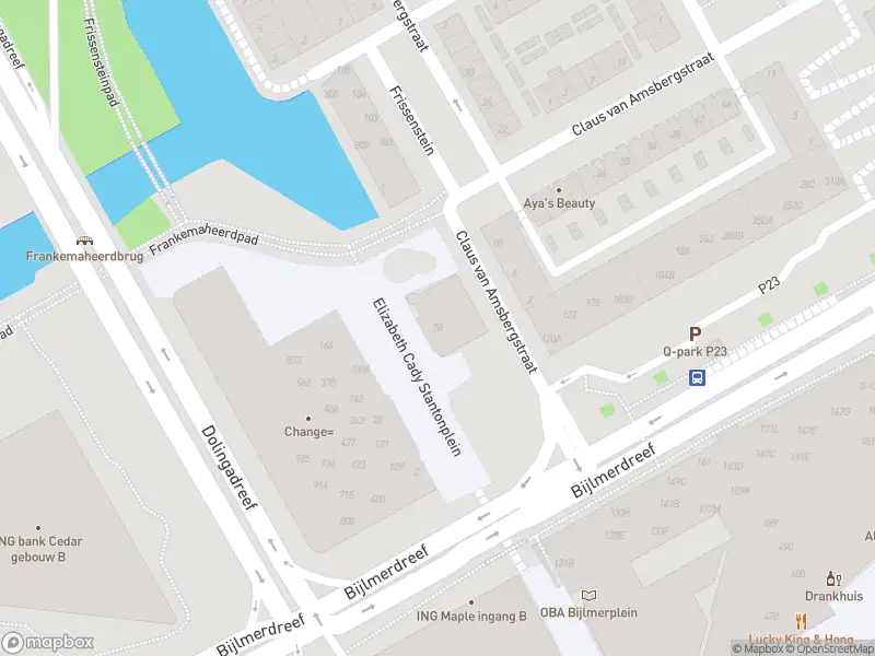 Ambulance met grote spoed naar de Elizabeth Cady Stantonplein in Amsterdam