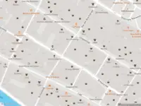 Ambulance met gepaste spoed naar de Breedstraat in Alkmaar