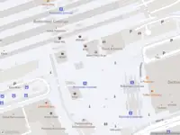 Ambulance met gepaste spoed naar de Delftseplein in Rotterdam