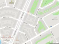 Ambulance met grote spoed naar de Duizendschoonstraat in Amsterdam