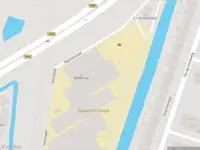 Ambulance met gepaste spoed naar de Badmintonpad in Haarlem