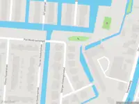 Ambulance met grote spoed naar de Georges Vantongerloohof in Rotterdam