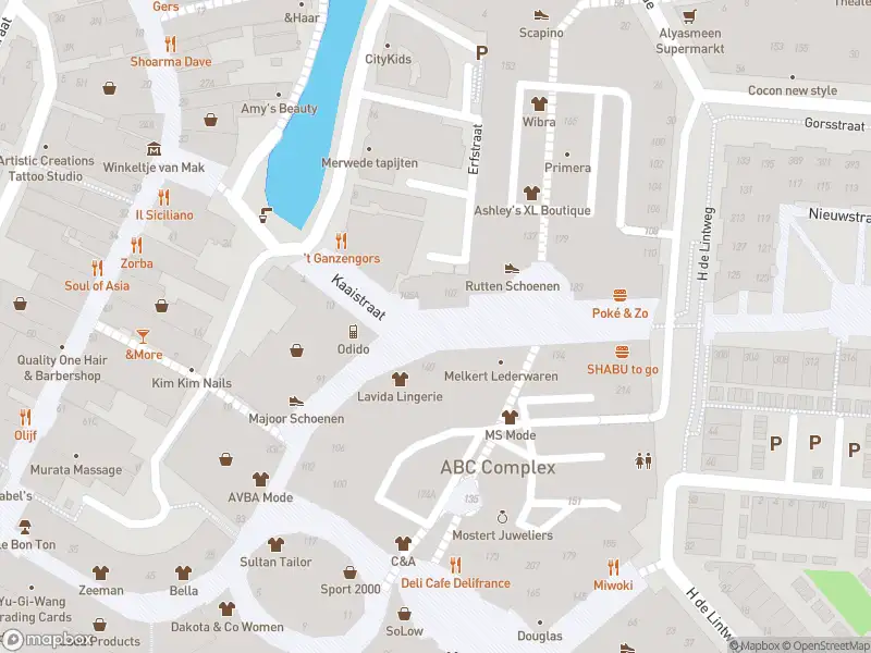 Ambulance met gepaste spoed naar de Nieuwstraat in Spijkenisse