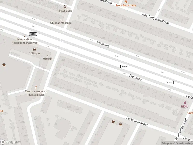 Ambulance met gepaste spoed naar de Pleinweg in Rotterdam