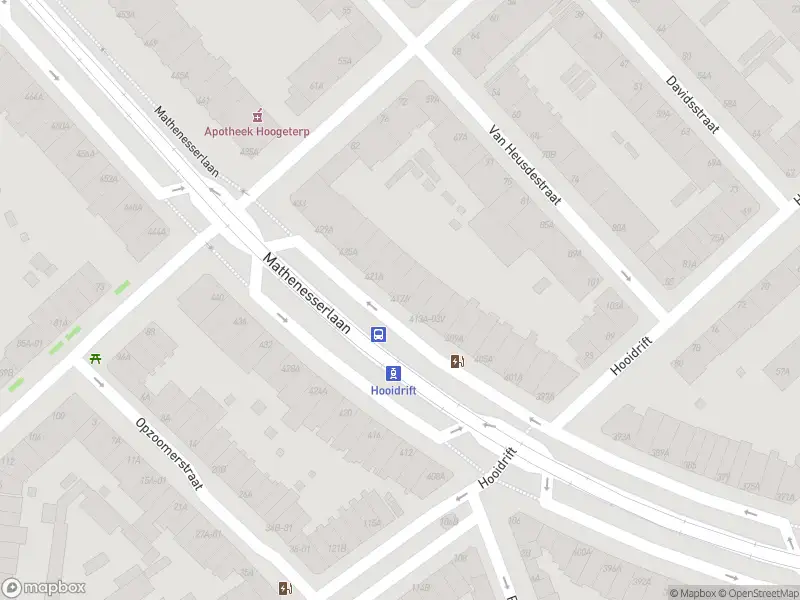 Ambulance met grote spoed naar de Mathenesserlaan in Rotterdam