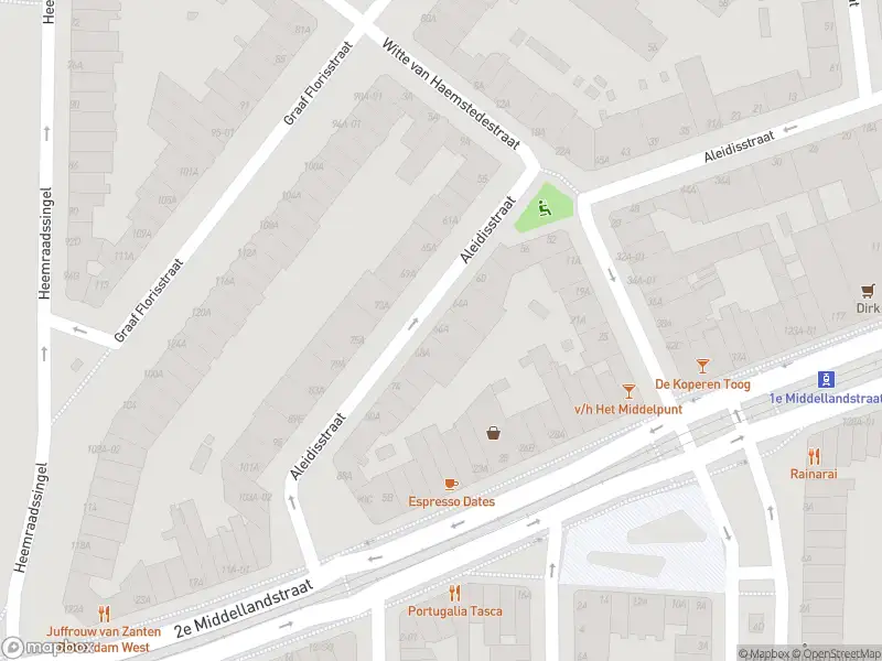 Ambulance met gepaste spoed naar de Aleidisstraat in Rotterdam