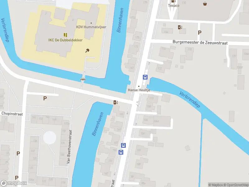 Ambulance met gepaste spoed naar de Burgemeester de Zeeuwstraat in Numansdorp