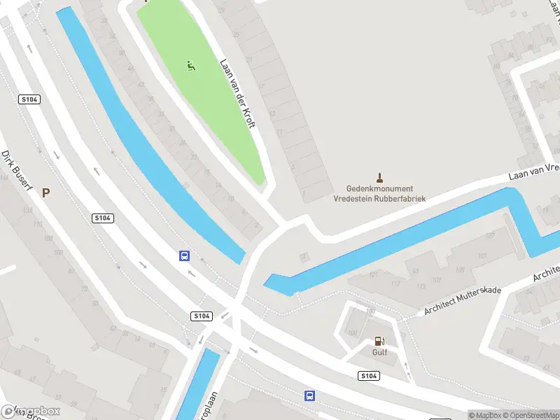 Ambulance met grote spoed naar de Laan van der Kroft in 's-Gravenhage