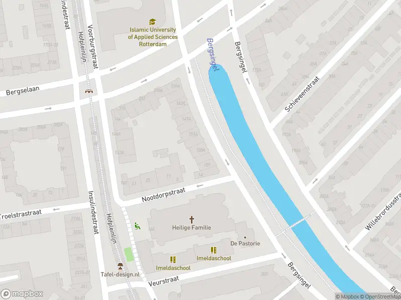 Ambulance met grote spoed naar de Bergsingel in Rotterdam