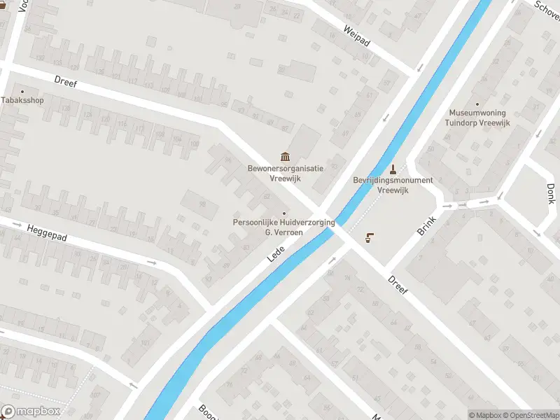 Ambulance met grote spoed naar de Dreef in Rotterdam