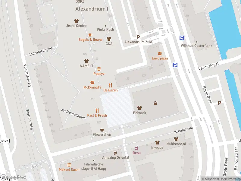 Ambulance met gepaste spoed naar de Poolsterplein in Rotterdam