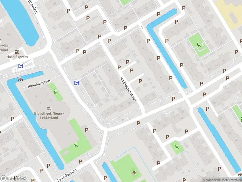 Ambulance met grote spoed naar de Jan Bleijsenstraat in Nieuw-Lekkerland