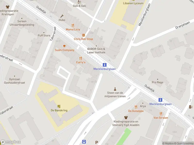 Ambulance met gepaste spoed naar de Oudedijk in Rotterdam