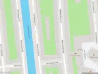Brandweer met gepaste spoed naar de Van Brakelstraat in Amsterdam
