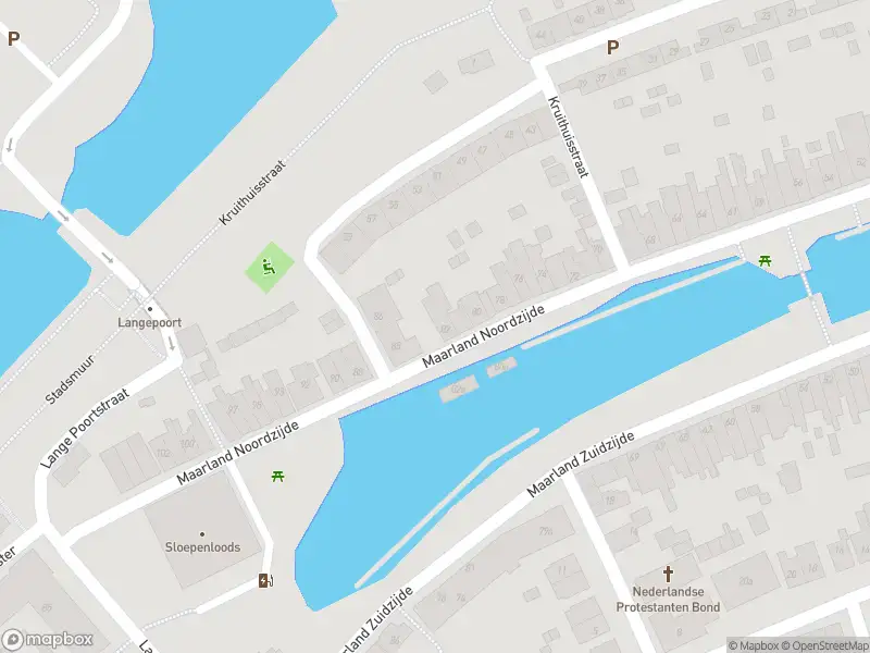 Ambulance met gepaste spoed naar de Maarland Noordzijde in Brielle