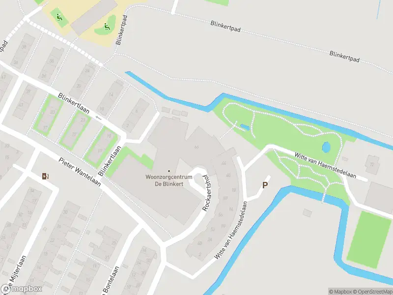 Ambulance met gepaste spoed naar de Rockaertshof in Haarlem