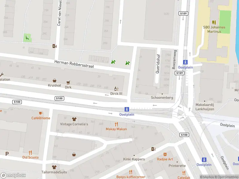 Ambulance met gepaste spoed naar de Goudsesingel in Rotterdam