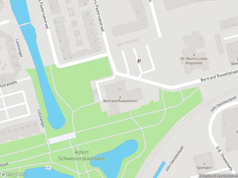 Ambulance met grote spoed naar de Bertrand Russellplaats in Rotterdam