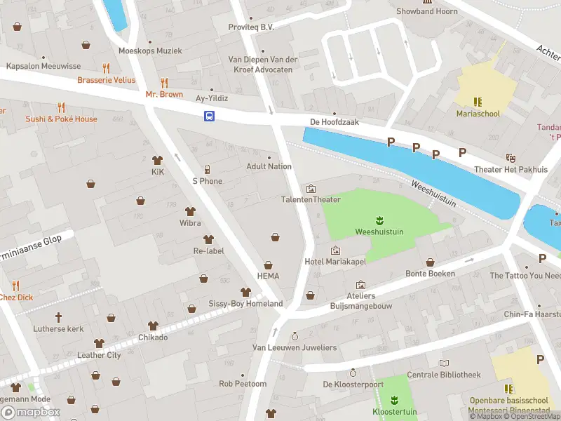 Ambulance met gepaste spoed naar de Korte Achterstraat in Hoorn