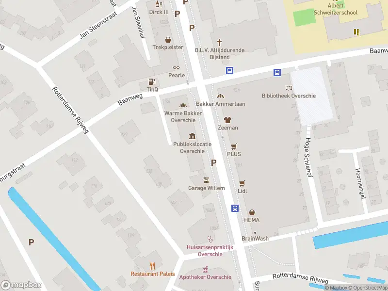 Ambulance met gepaste spoed naar de Burgemeester Baumannlaan in Rotterdam