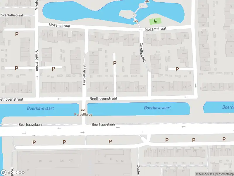 Ambulance met grote spoed naar de Beethovenstraat in Haarlem