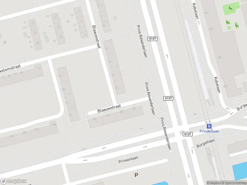 Ambulance met grote spoed naar de Blaauwstraat in Rotterdam