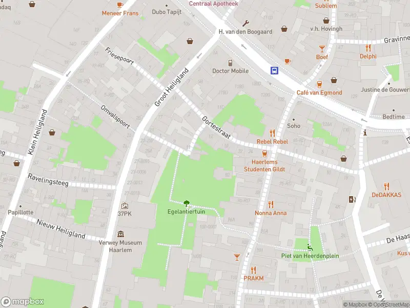 Ambulance naar de Turfmarkt in Haarlem vanwege ongeval met letsel