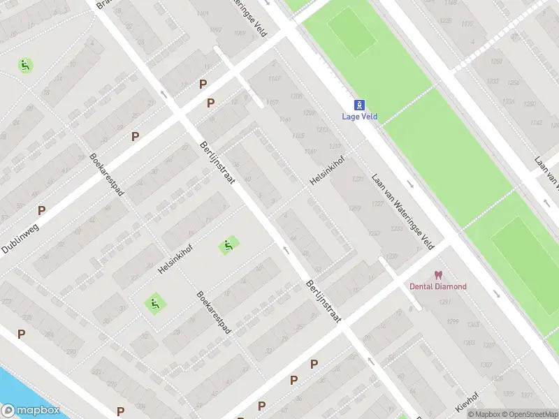 Ambulance met grote spoed naar de Helsinkihof in 's-Gravenhage