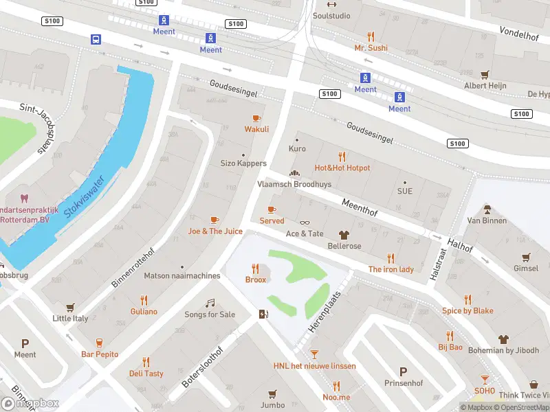 Ambulance met grote spoed naar de Meent in Rotterdam