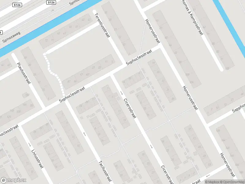 Ambulance met gepaste spoed naar de Cicerostraat in Rotterdam