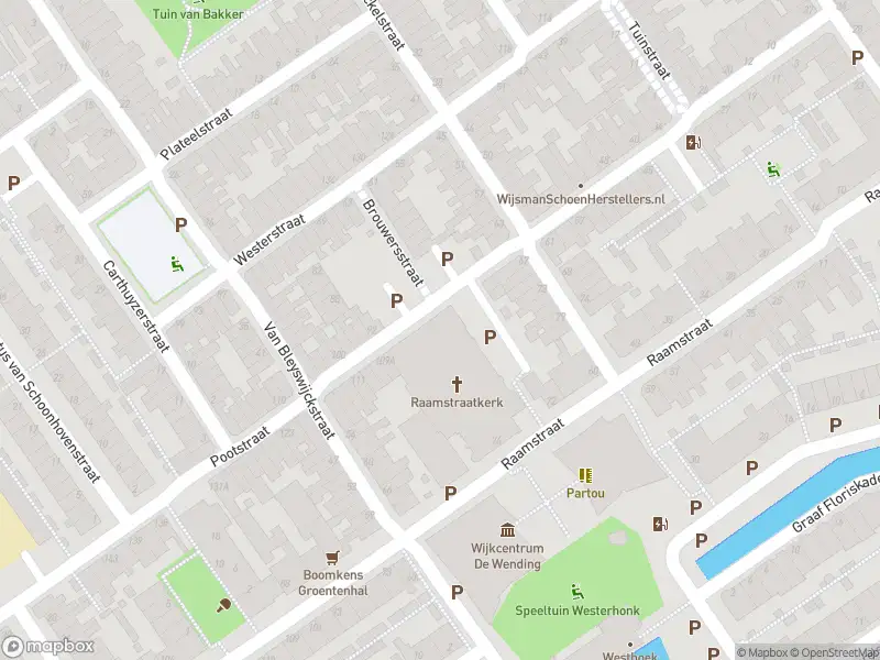 Ambulance met grote spoed naar de Raamstraat in Delft