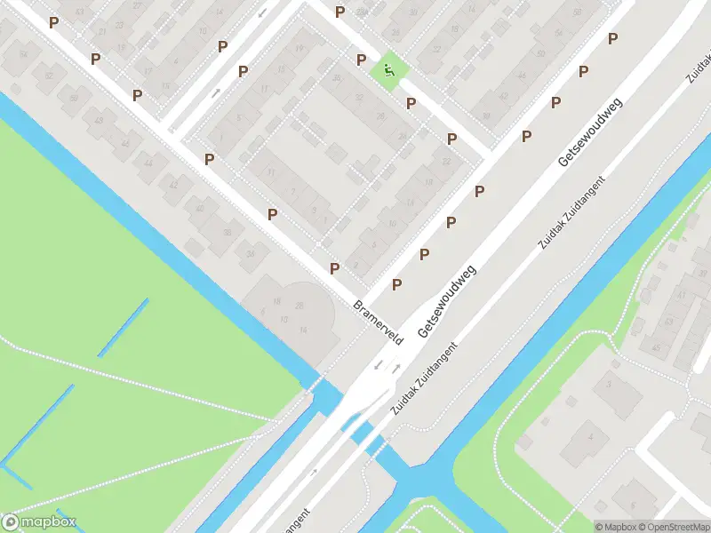 Ambulance met grote spoed naar de Buinerveld in Nieuw-Vennep